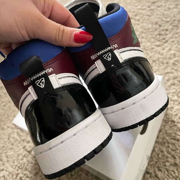 Women’s Air Jordan 1 Mid SE Multi-Color - Picture 7 of 11